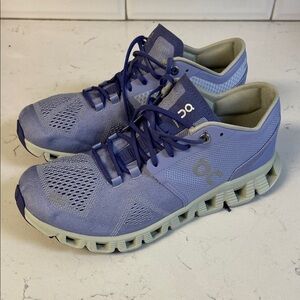On Running On Cloud X 3 Shoes in Purple Lavender Athletic Shoes Size 8